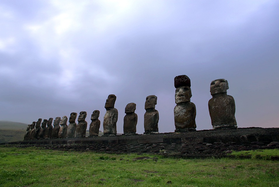 Easter Islanders hope to swap a copy for iconic statue in UK museum